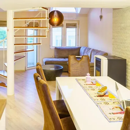 Apartment Centrally Located In Varna